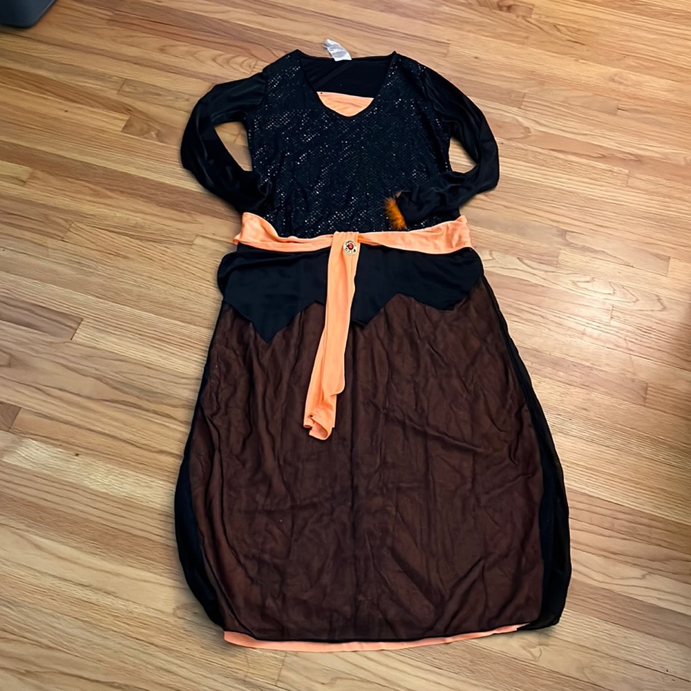 Witch Costume - image 1